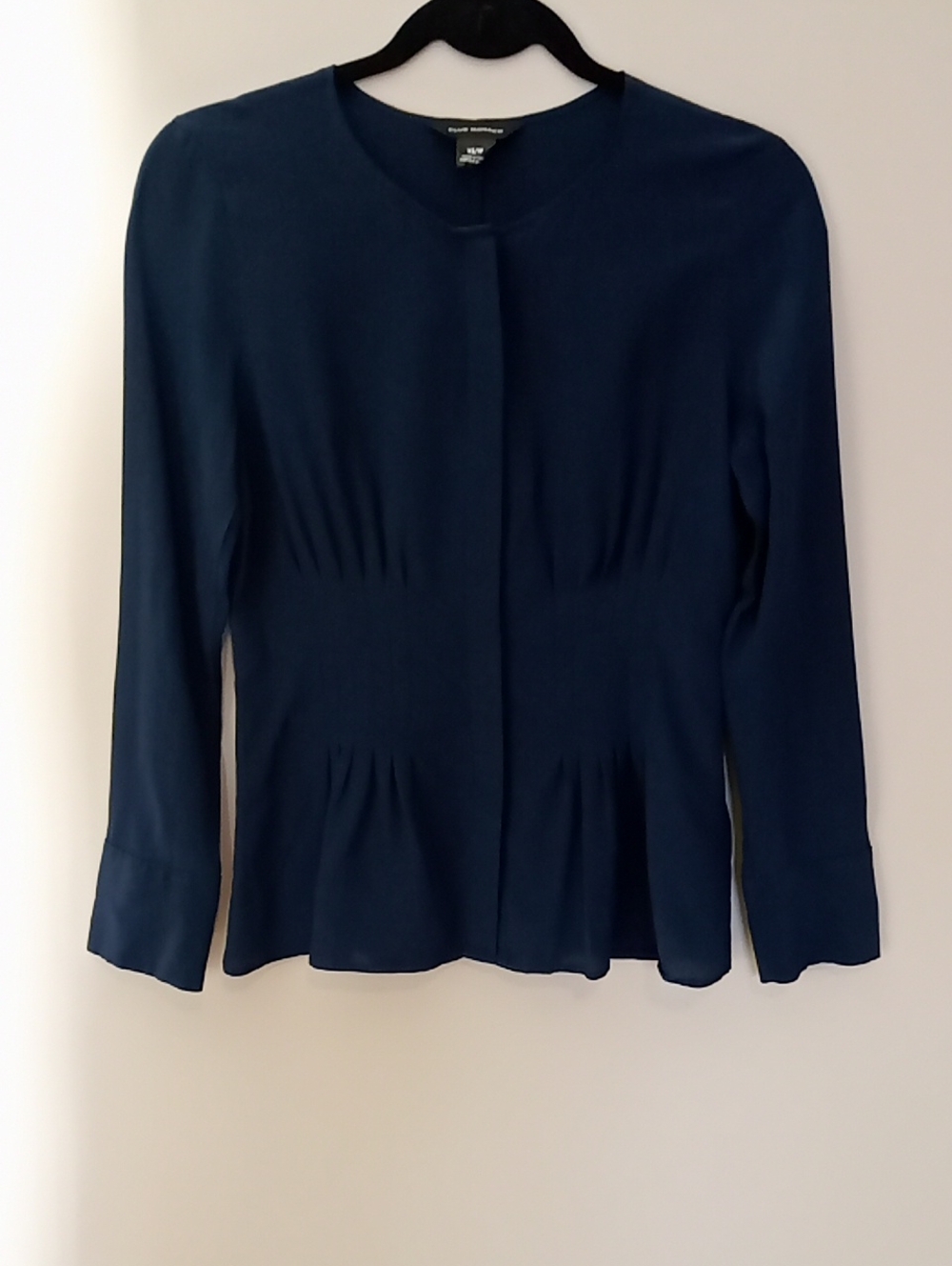 Club Monaco Silk Button Down Navy Size XS Ptp 18"